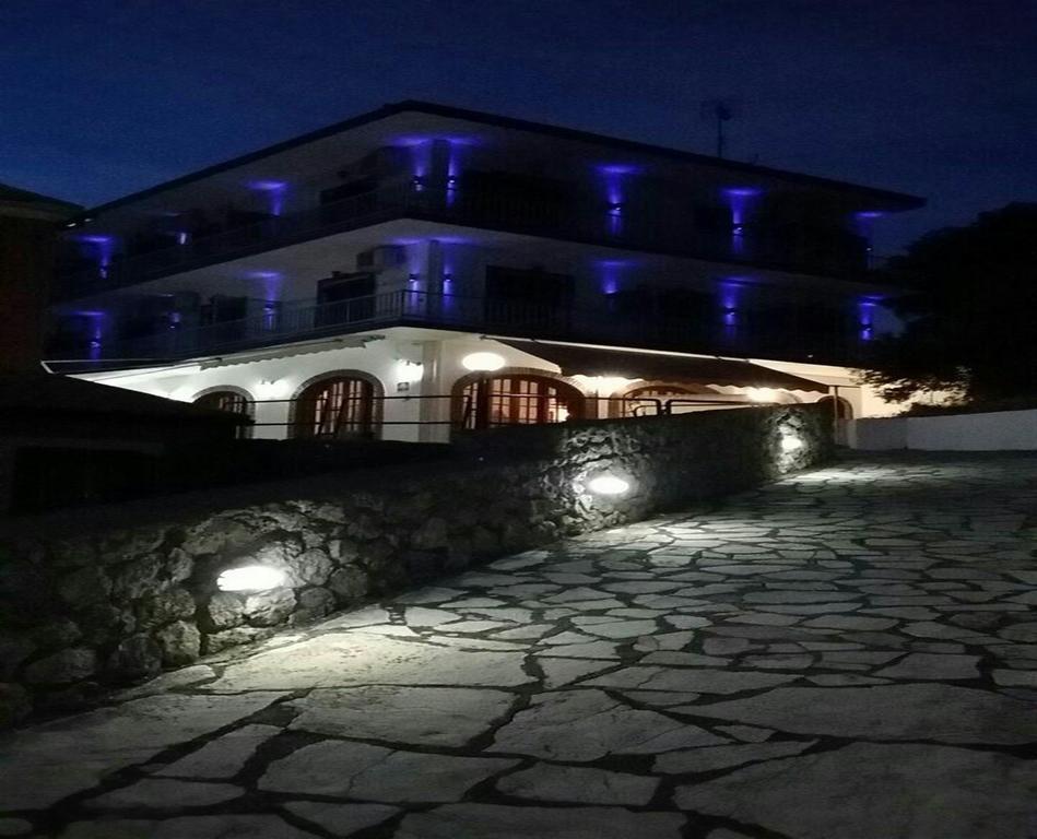 Thomas Art Hotel Pelekas Ngoại thất bức ảnh