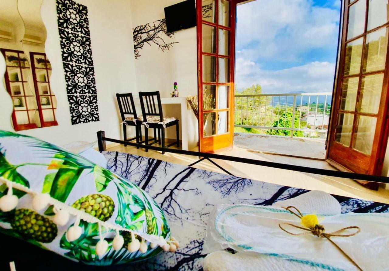 Thomas Art Hotel Pelekas Ngoại thất bức ảnh